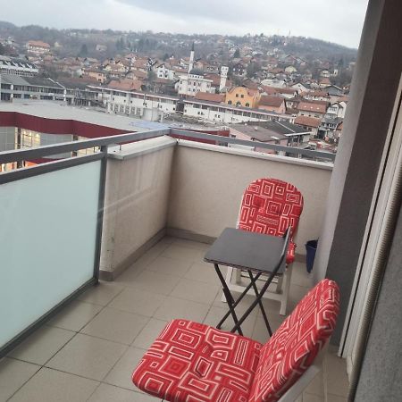 Apartman Bella Apartamento Doboj Exterior foto